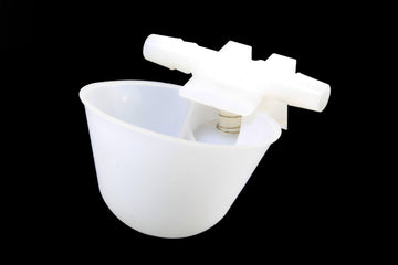 Bebedero Taza Blanca Para Aves Gallinas, Pollos, Codorniz x10unid